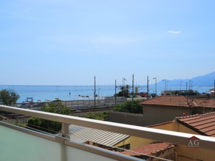 Sea view apartment with private parking