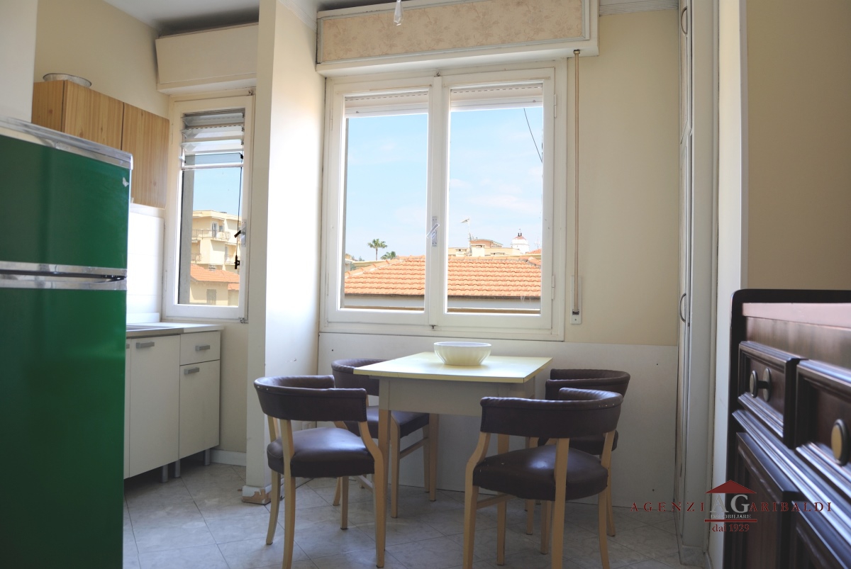 Appartamento BORDIGHERA vendita  Bordighera  Agenzia Immobiliare Garibaldi