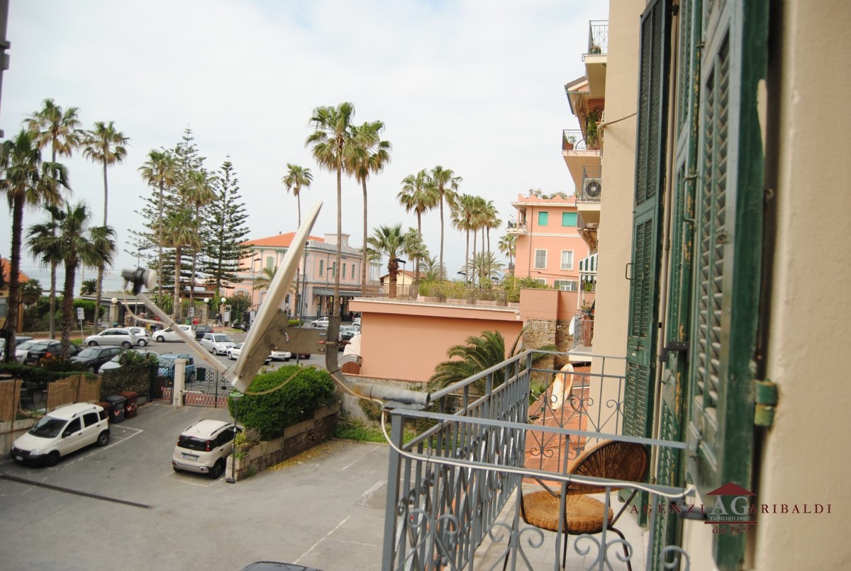 Villa Bifamiliare BORDIGHERA vendita  Bordighera  Agenzia Immobiliare Garibaldi