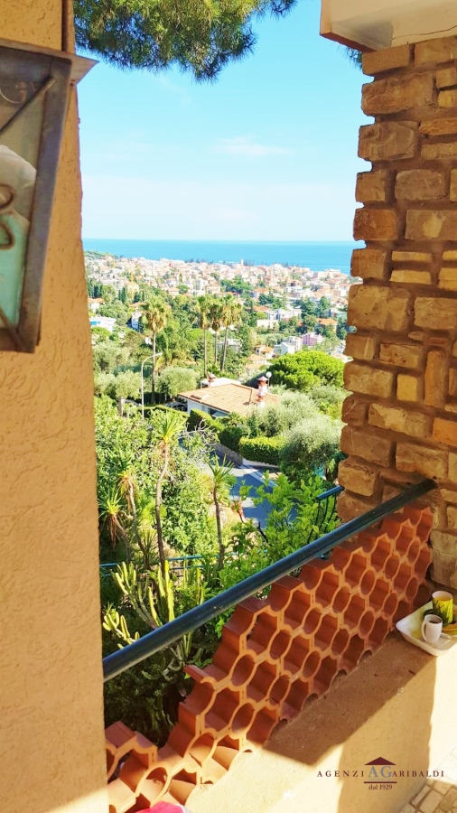 Villa BORDIGHERA vendita  Bordighera  Agenzia Immobiliare Garibaldi