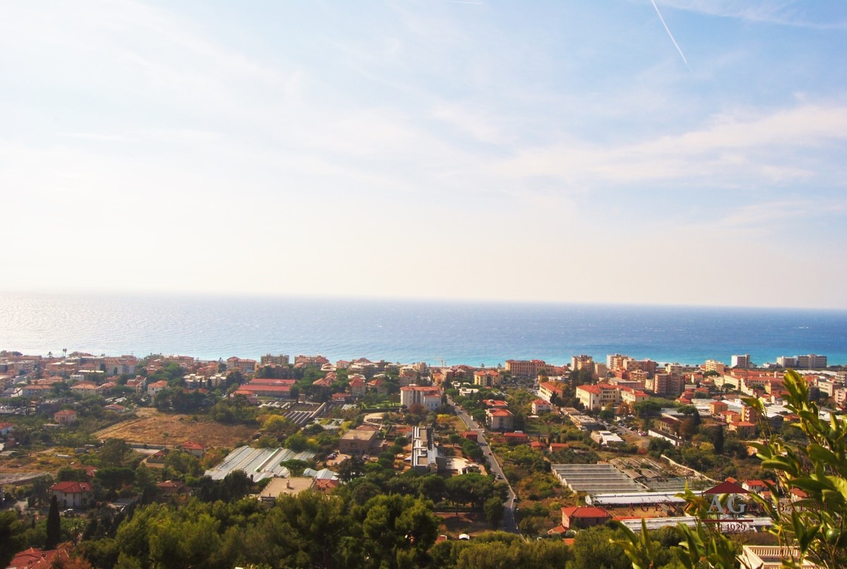 Villa BORDIGHERA vendita  Bordighera  Agenzia Immobiliare Garibaldi
